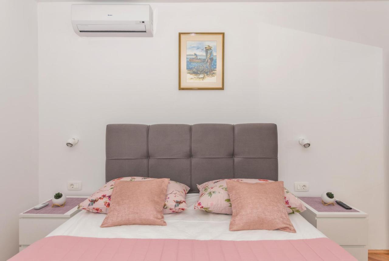 Apartment Strawberry Makarska Exterior foto