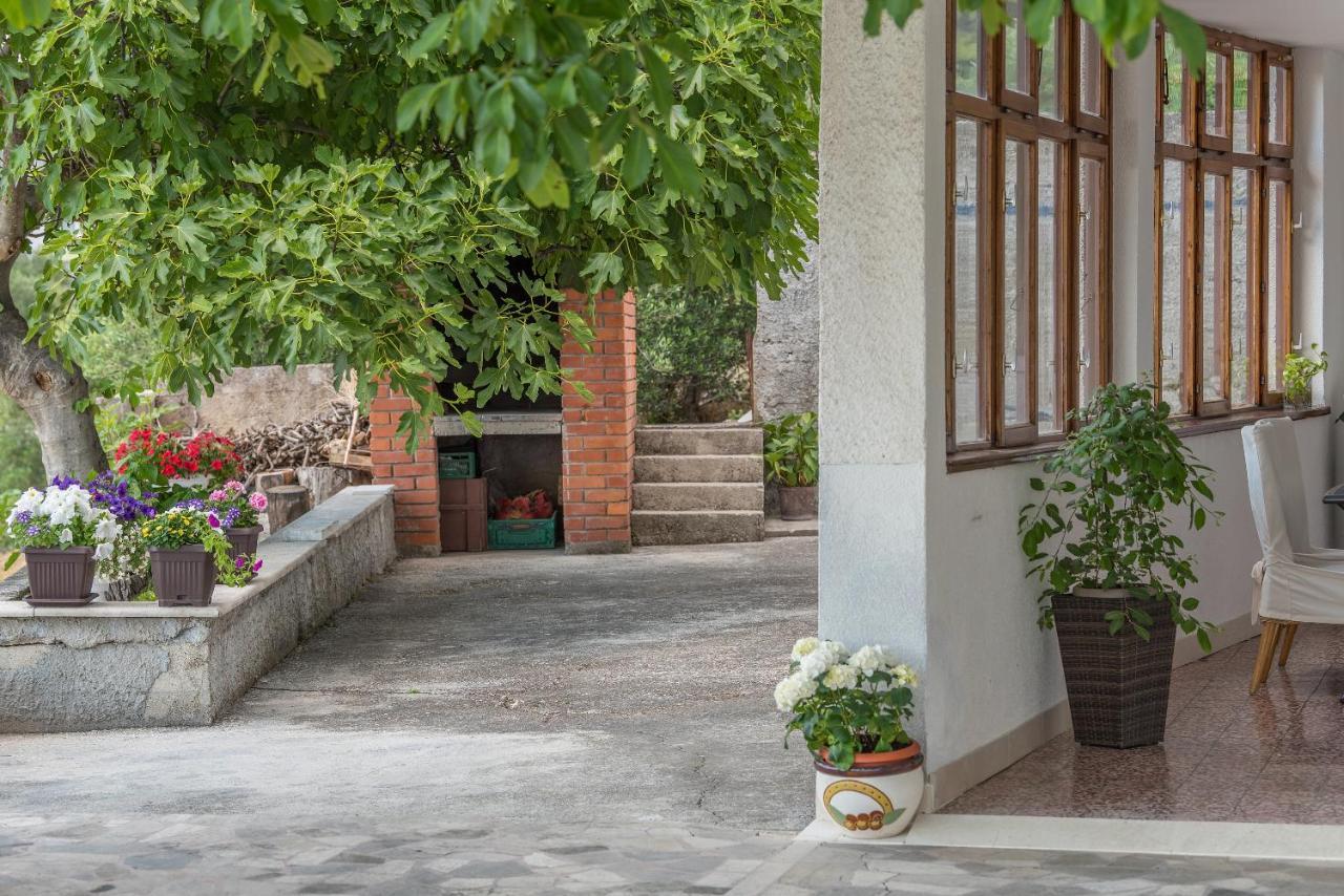 Apartment Strawberry Makarska Exterior foto